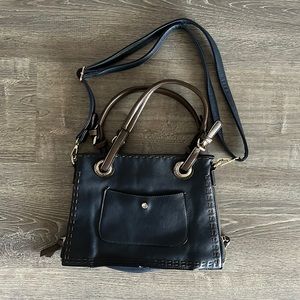 Shoulder strap purse